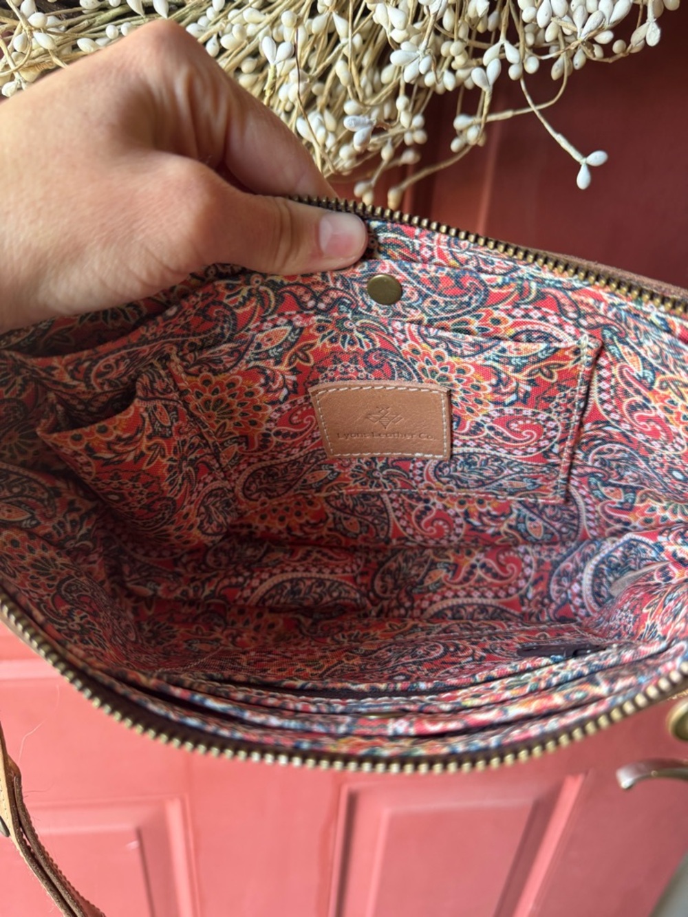 Lyons Leather Goods Blush Biggie Bee - Picture 4 of 4